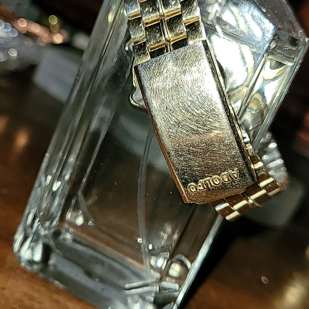 Vintage Gold Adolpho Watch EUC - Picture 3 of 6